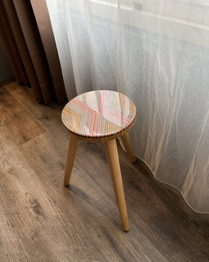 X radial lines stool